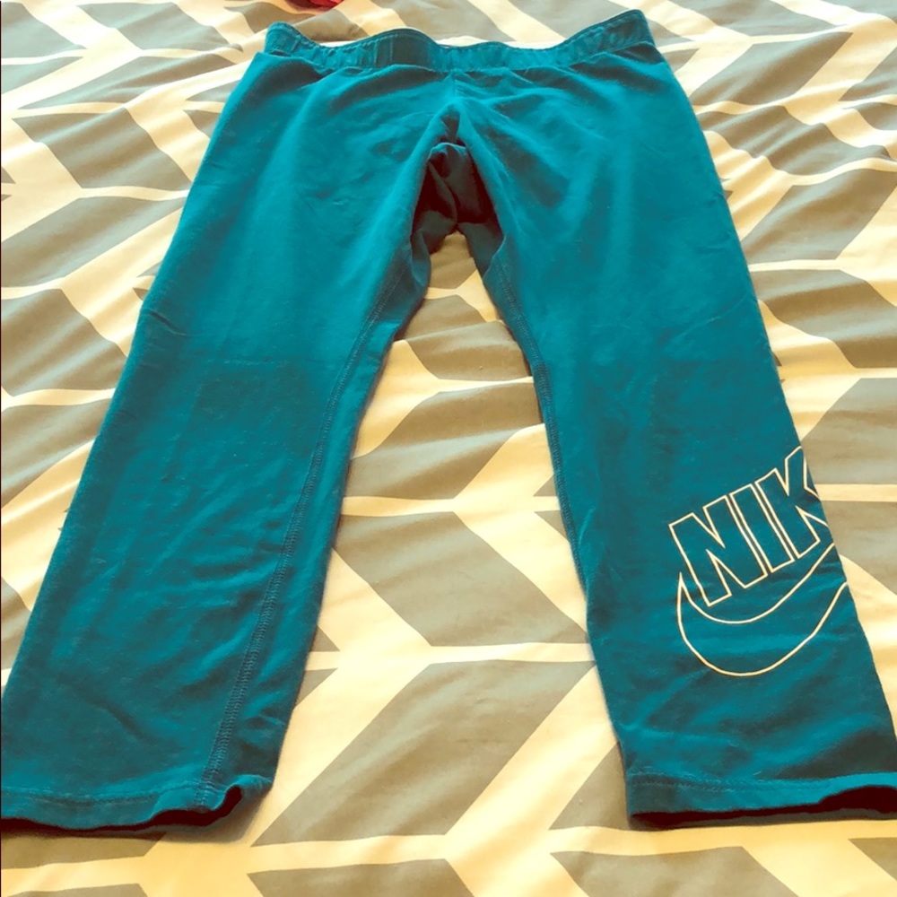 Nike capris